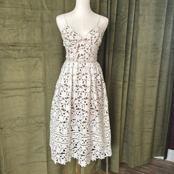 Self-Portrait Elegant White Lace Midi Dress, US2 - Picture 5 of 16